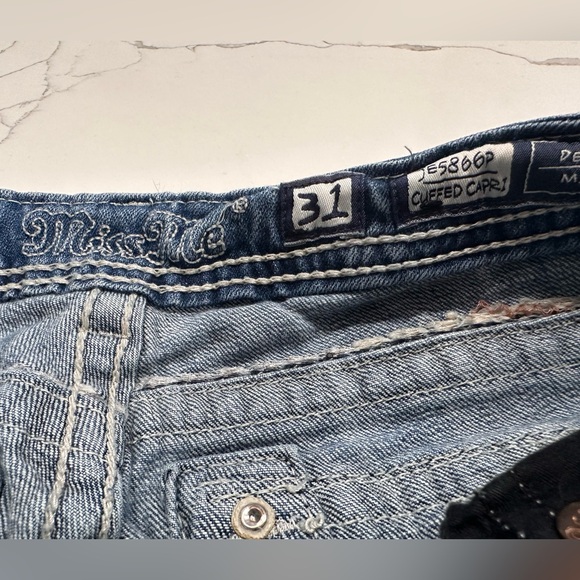 🌸Miss Me distressed pocket capri jeans size 31🌸 - Picture 5 of 10